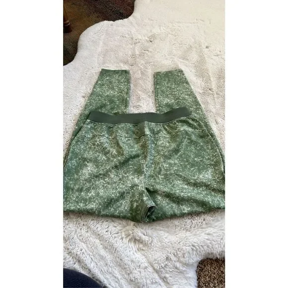 Lululemon Textured Tech Pant Size L in Denim Wash Print Green Twill Multi - Picture 7 of 11